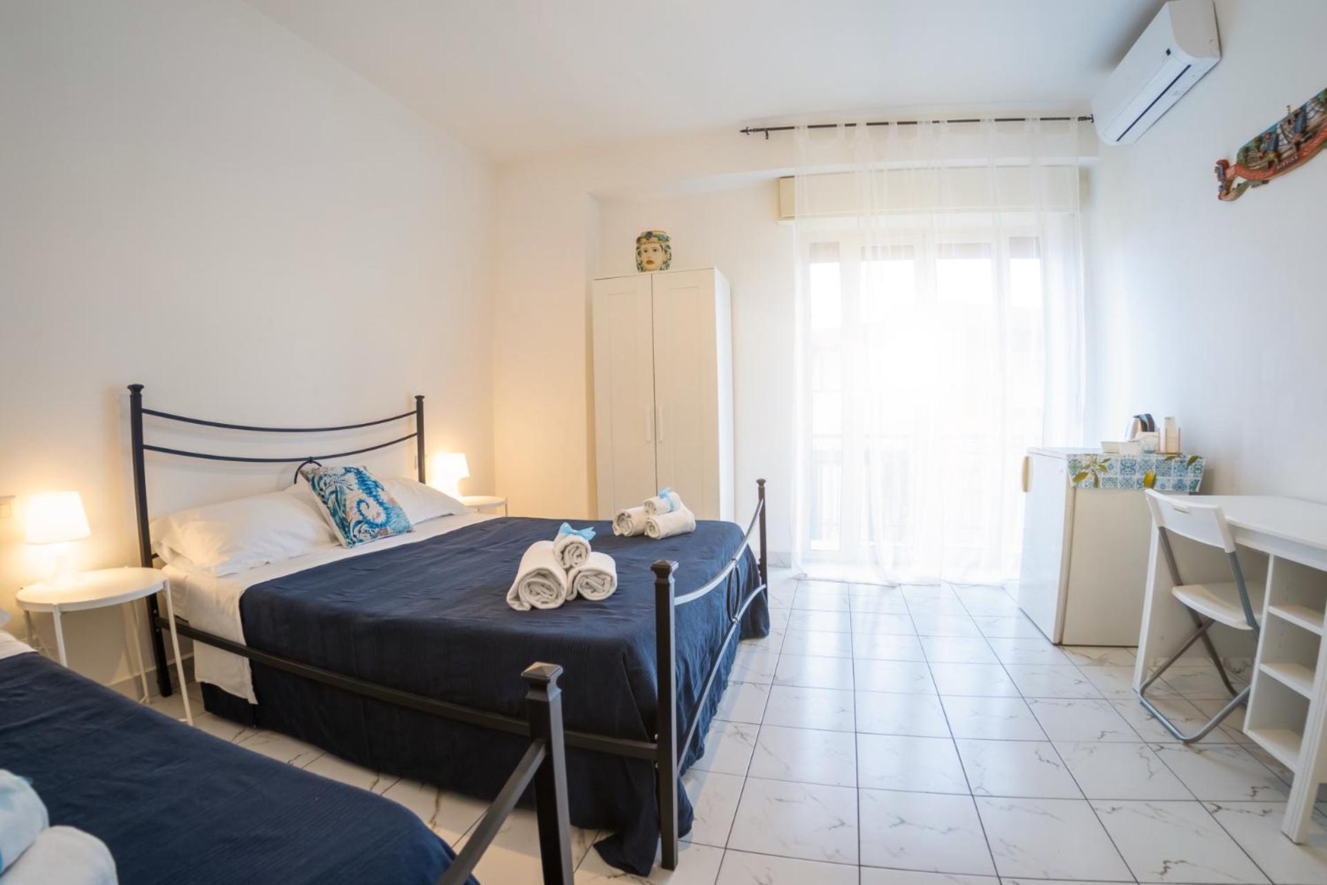 Hippocampus B&B Giardini-Naxos Buitenkant foto