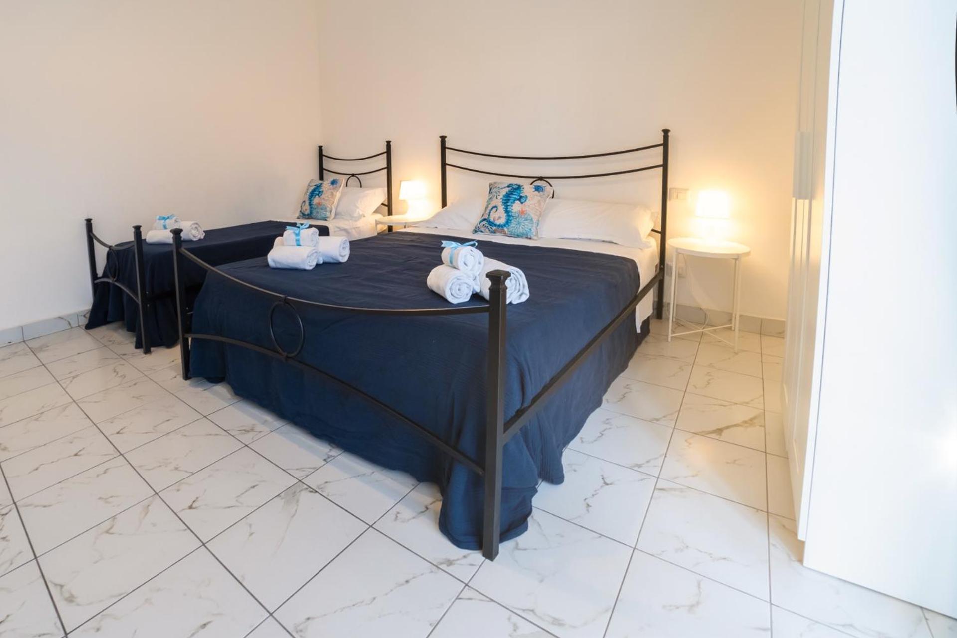 Hippocampus B&B Giardini-Naxos Buitenkant foto