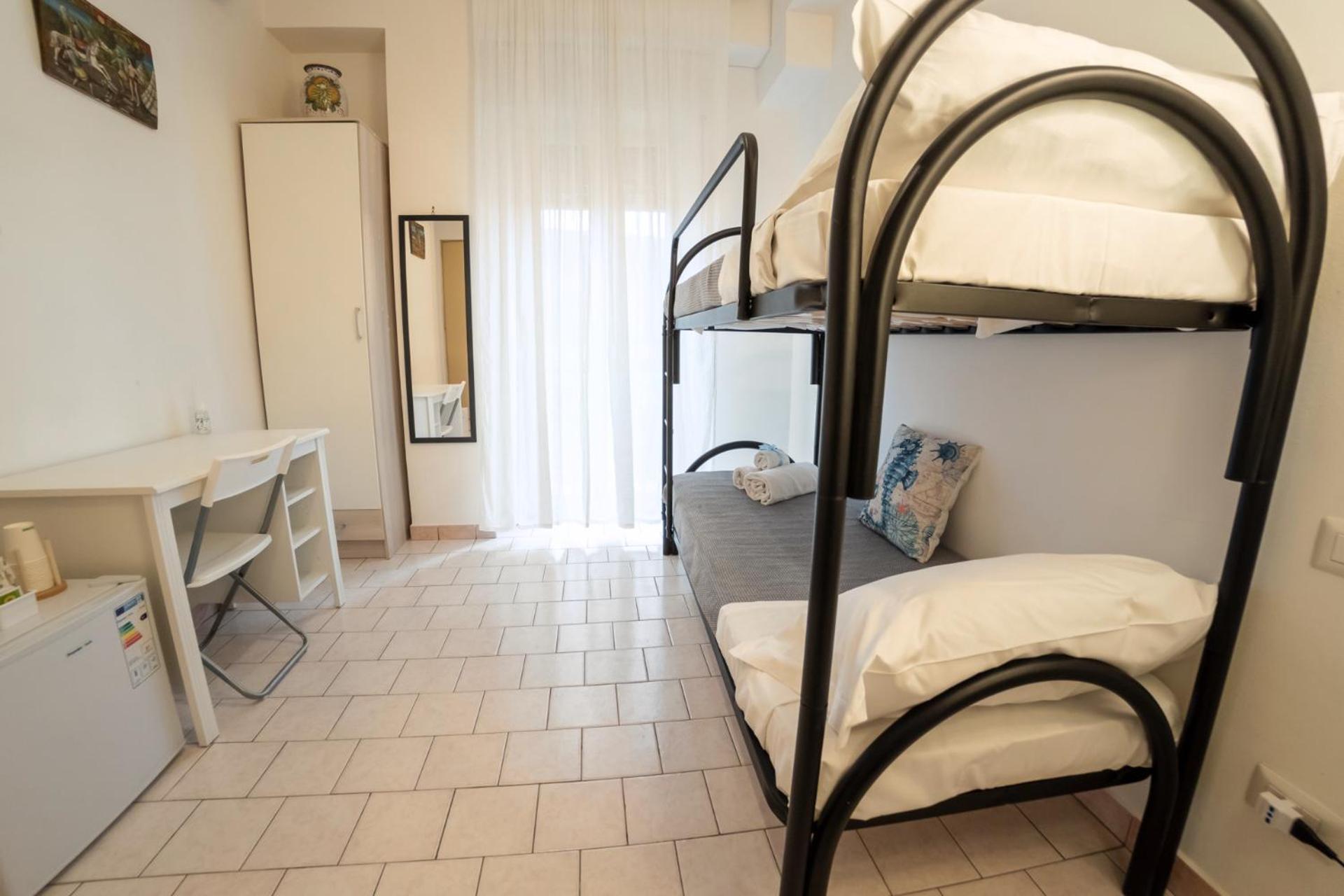 Hippocampus B&B Giardini-Naxos Buitenkant foto