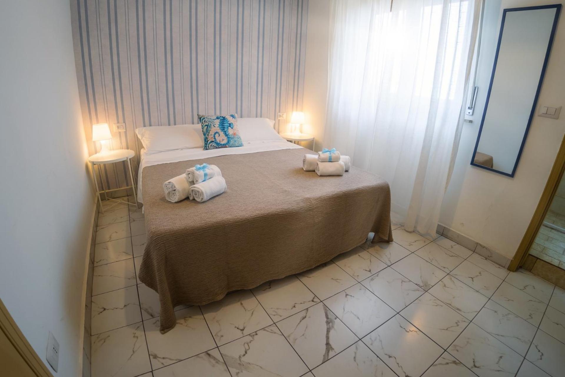 Hippocampus B&B Giardini-Naxos Buitenkant foto
