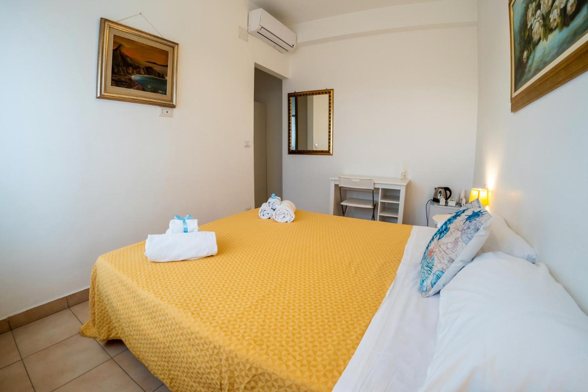 Hippocampus B&B Giardini-Naxos Buitenkant foto