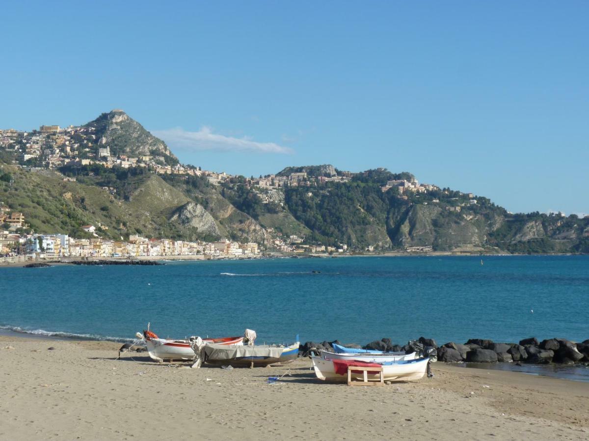 Hippocampus B&B Giardini-Naxos Buitenkant foto