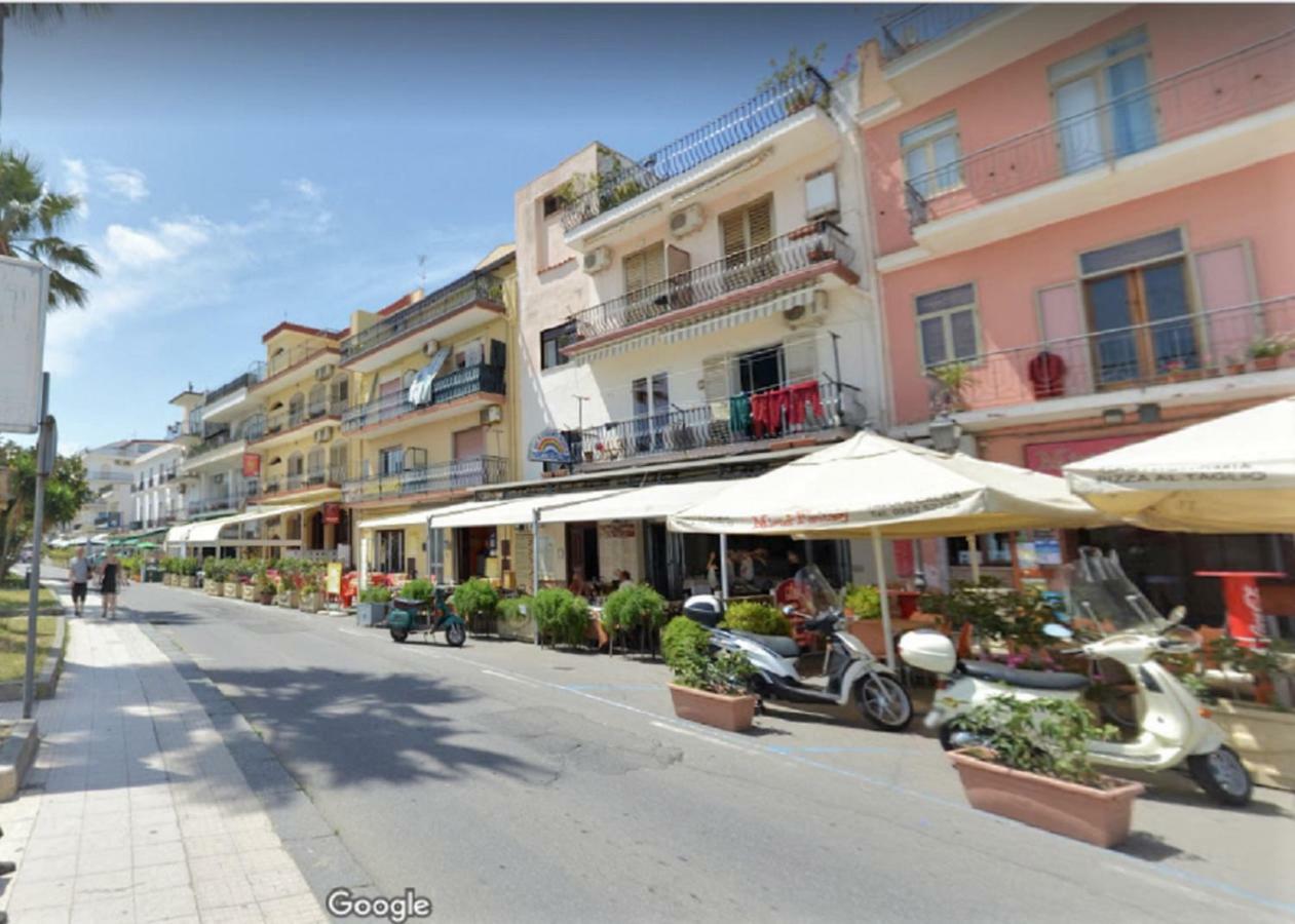 Hippocampus B&B Giardini-Naxos Buitenkant foto